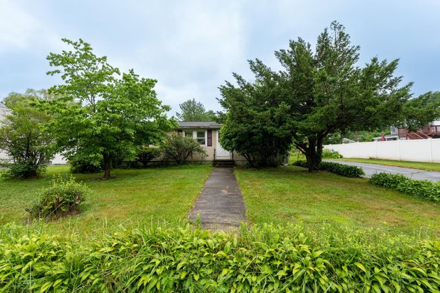 7 Therese Road, Salem, NH 03079
