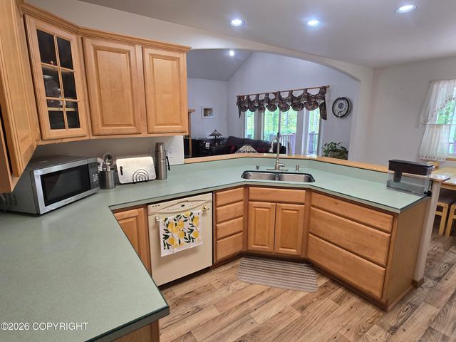 665 Kentshire Drive, Fairbanks, AK 99709