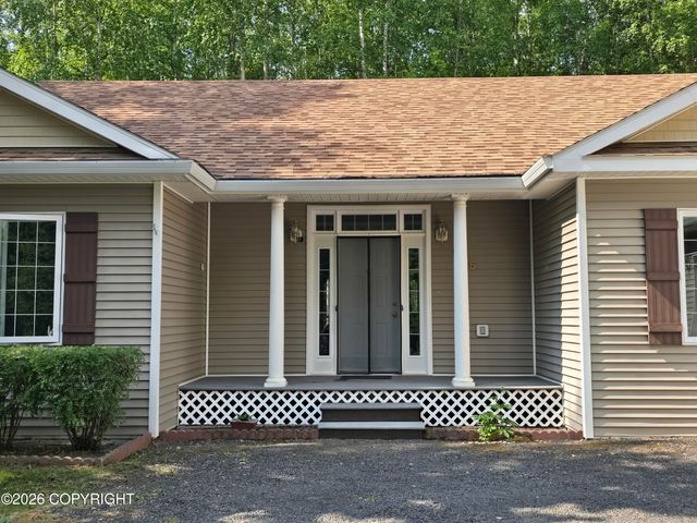 665 Kentshire Drive, Fairbanks, AK 99709