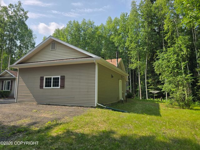 665 Kentshire Drive, Fairbanks, AK 99709