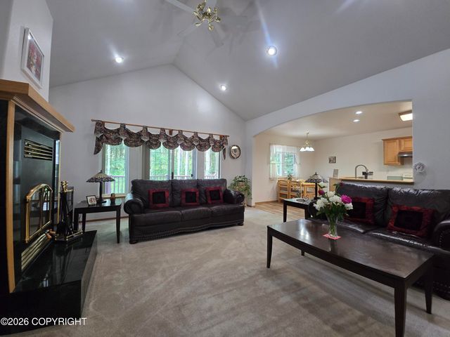 665 Kentshire Drive, Fairbanks, AK 99709