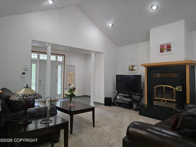 665 Kentshire Drive, Fairbanks, AK 99709