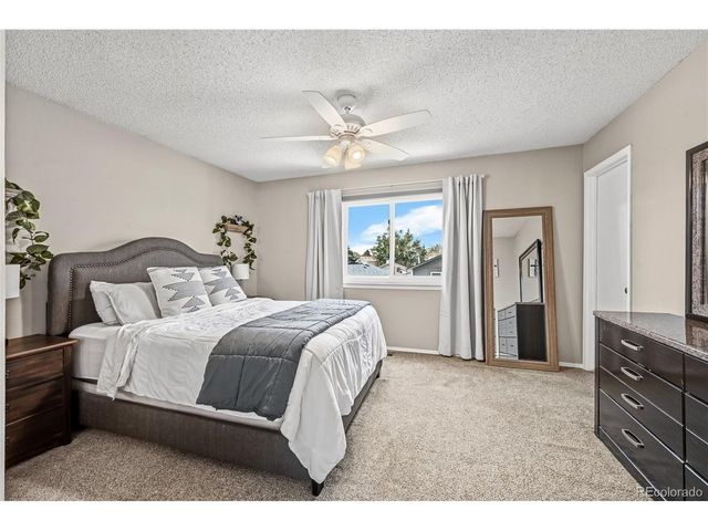 562 Arden Cir, Highlands Ranch, CO 80126