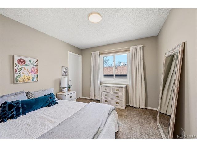 562 Arden Cir, Highlands Ranch, CO 80126