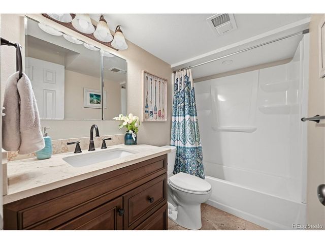 562 Arden Cir, Highlands Ranch, CO 80126