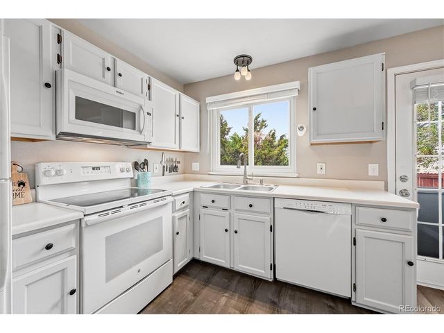 562 Arden Cir, Highlands Ranch, CO 80126