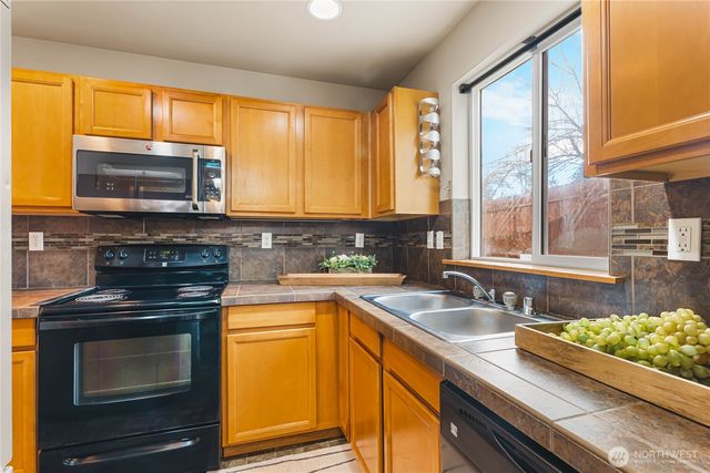 3765 Earendel Avenue, Bremerton, WA 98310