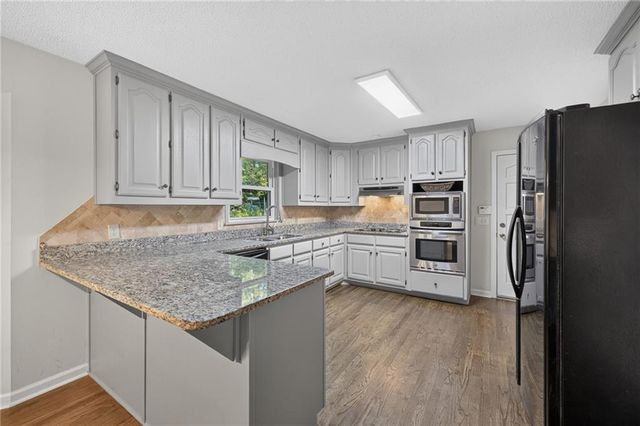 94 Deer Creek Trail, Hoschton, GA 30548