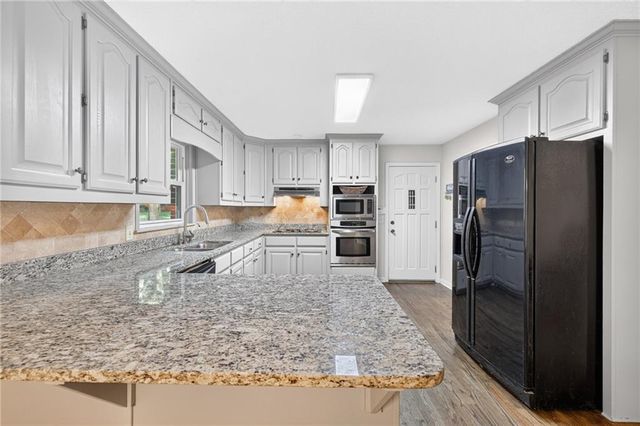 94 Deer Creek Trail, Hoschton, GA 30548