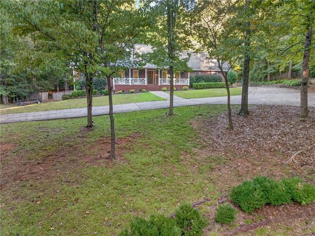 94 Deer Creek Trail, Hoschton, GA 30548