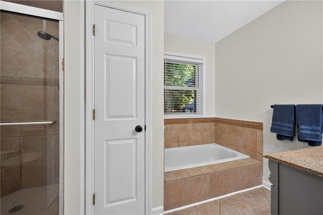 94 Deer Creek Trail, Hoschton, GA 30548
