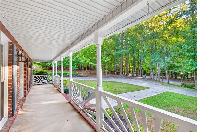 94 Deer Creek Trail, Hoschton, GA 30548