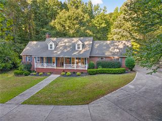 94 Deer Creek Trail, Hoschton, GA 30548