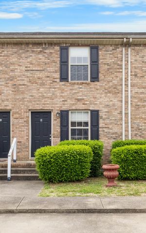 2450 Caroline Dr, Clarksville, TN 37042
