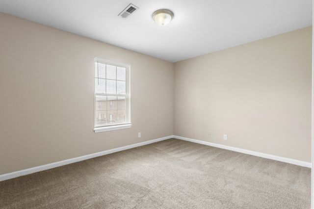 2450 Caroline Dr, Clarksville, TN 37042