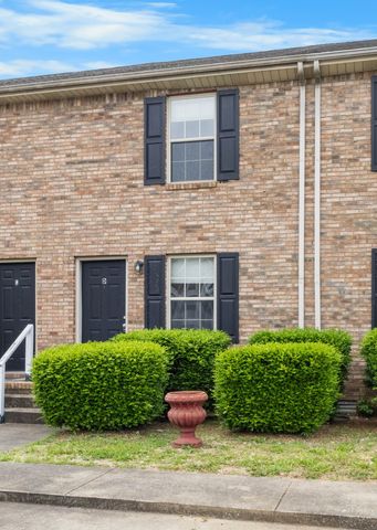 2450 Caroline Dr, Clarksville, TN 37042
