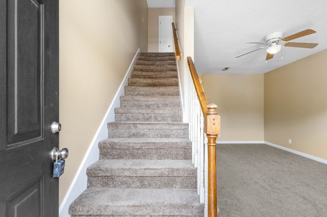 2450 Caroline Dr, Clarksville, TN 37042