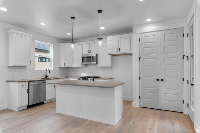 4998 W GREEN ASH LN, Highland, UT 84003