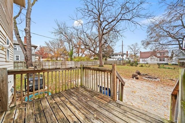 5829 Virginia Avenue, Kansas City, MO 64110