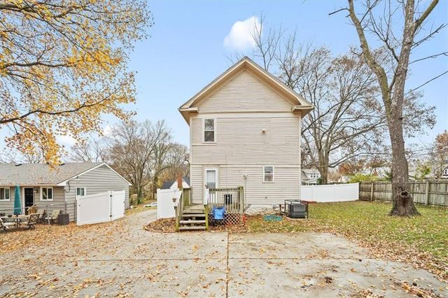 5829 Virginia Avenue, Kansas City, MO 64110