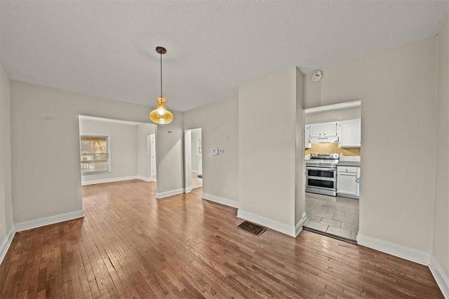 5829 Virginia Avenue, Kansas City, MO 64110