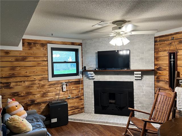 923 Quail Avenue, Harrison, AR 72601