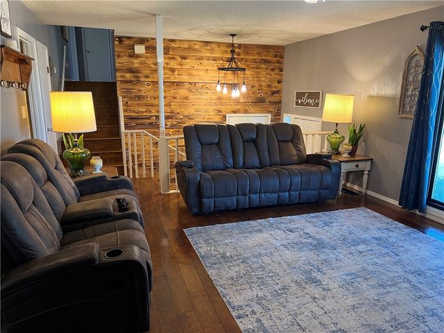 923 Quail Avenue, Harrison, AR 72601