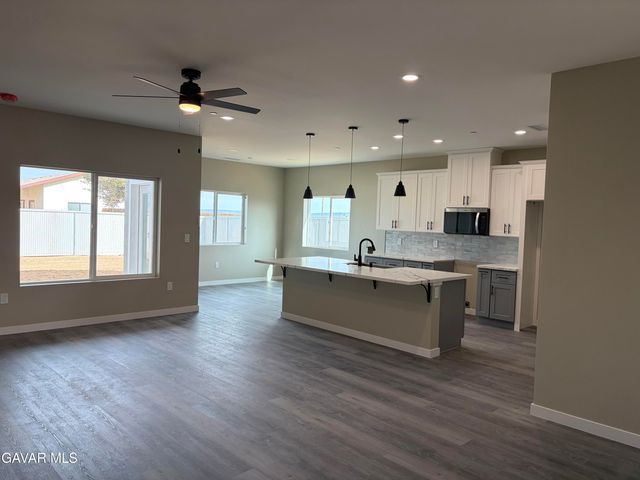 9143 Rea Avenue Avenue, California City, CA 93505