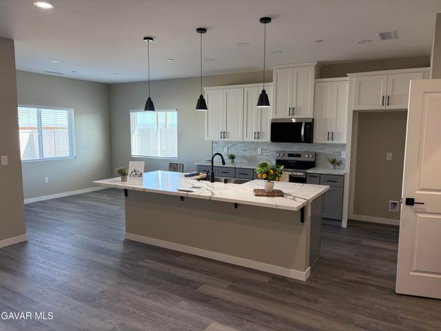 9143 Rea Avenue Avenue, California City, CA 93505