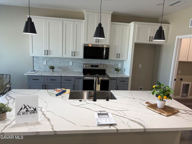 9143 Rea Avenue Avenue, California City, CA 93505