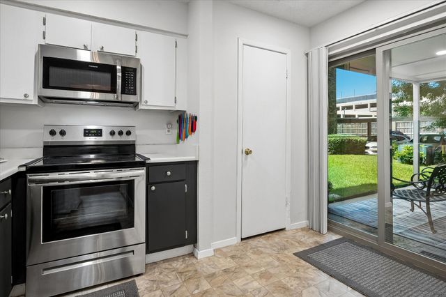 5300 Keller Springs 1077, Dallas, TX 75248