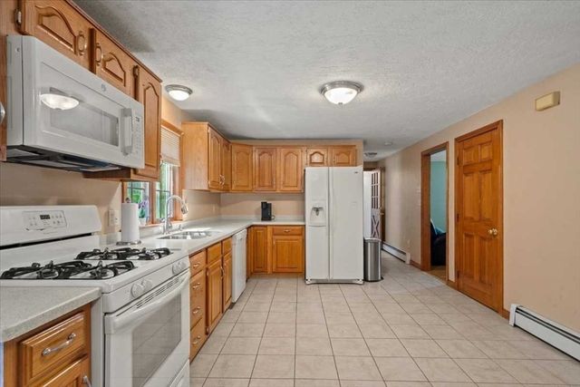 76 Brookhaven Rd, Worcester, MA 01606