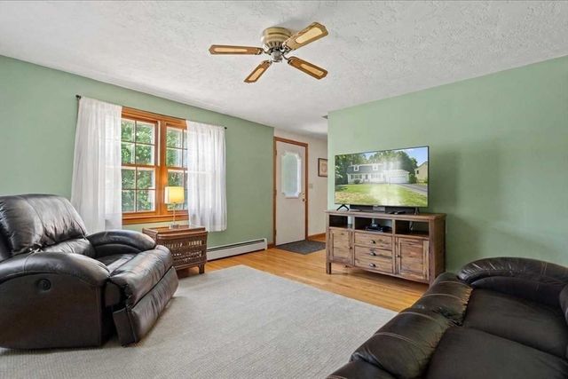 76 Brookhaven Rd, Worcester, MA 01606