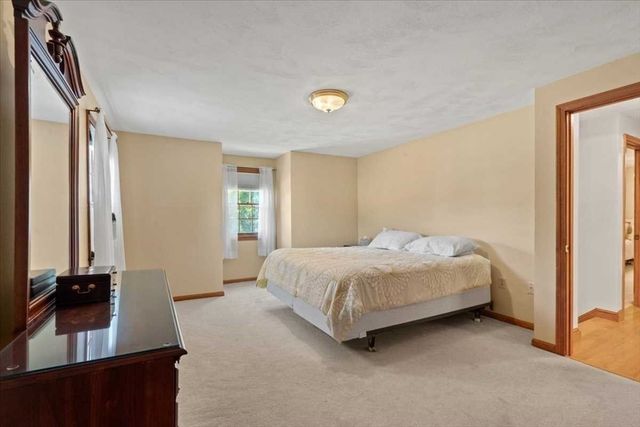 76 Brookhaven Rd, Worcester, MA 01606