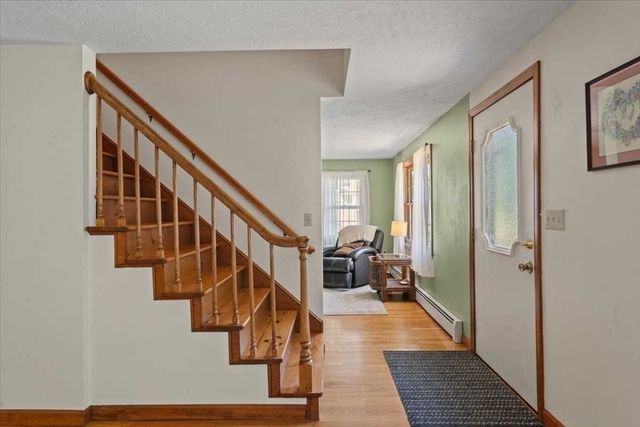 76 Brookhaven Rd, Worcester, MA 01606