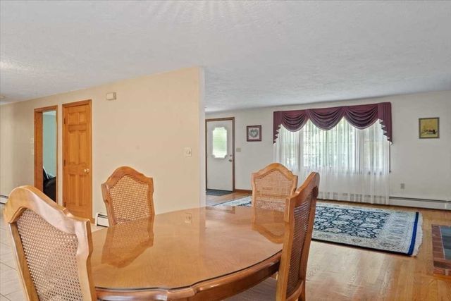 76 Brookhaven Rd, Worcester, MA 01606