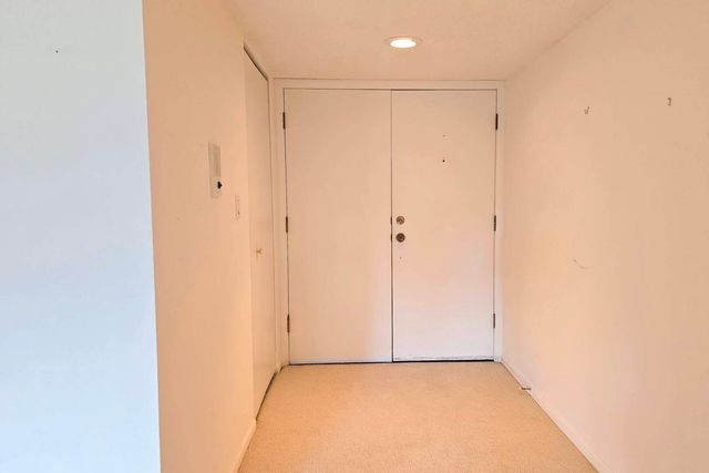 650 Whitney Court 108, Gurnee, IL 60031