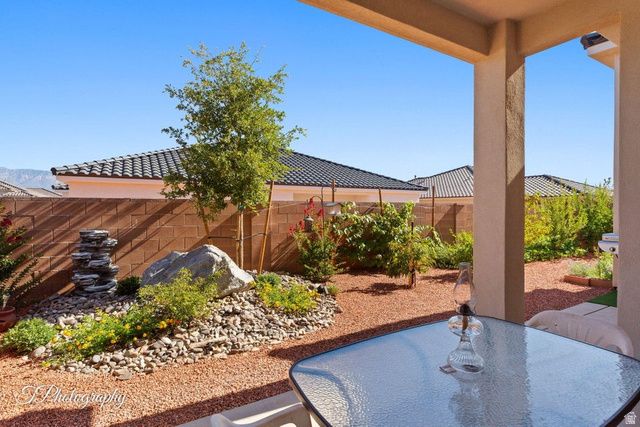 4698 W 3100 S, Hurricane, UT 84737