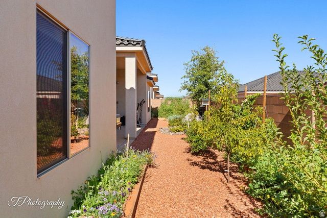 4698 W 3100 S, Hurricane, UT 84737