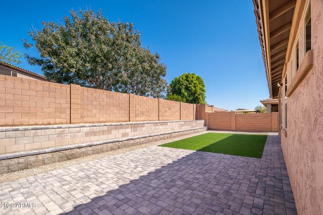 18338 W GETTY Drive, Goodyear, AZ 85338