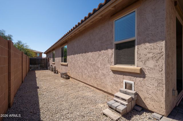 18338 W GETTY Drive, Goodyear, AZ 85338
