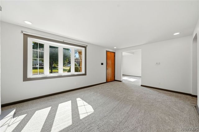 196 Deumant, Tonawanda, NY 14223