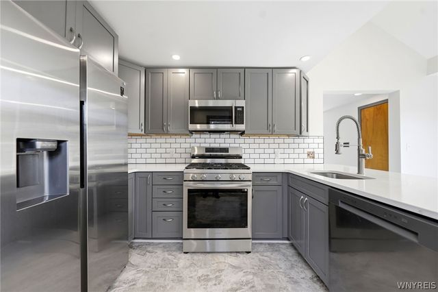196 Deumant, Tonawanda, NY 14223