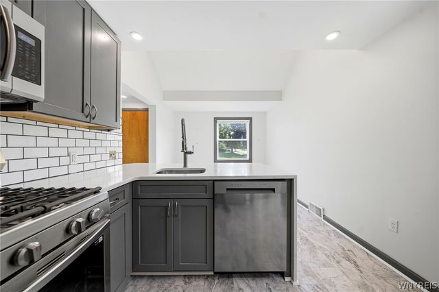 196 Deumant, Tonawanda, NY 14223