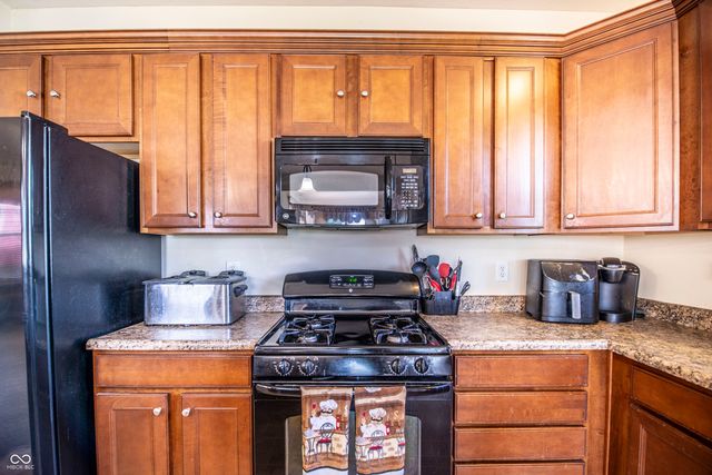 7407 Ponderosa Pines Lane, Indianapolis, IN 46239