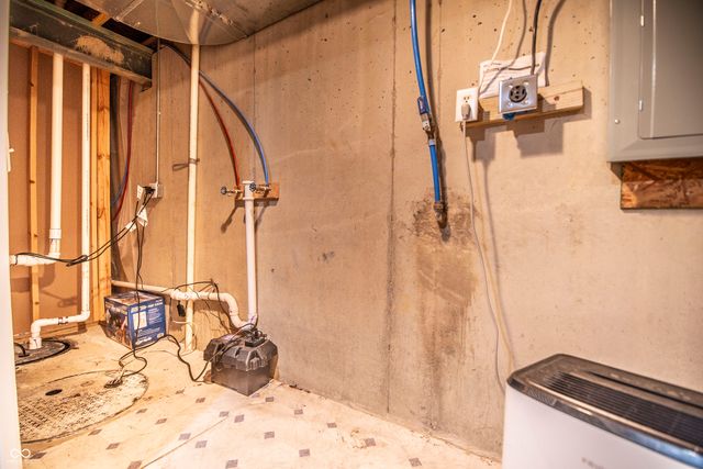 7407 Ponderosa Pines Lane, Indianapolis, IN 46239