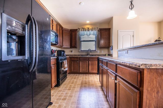 7407 Ponderosa Pines Lane, Indianapolis, IN 46239