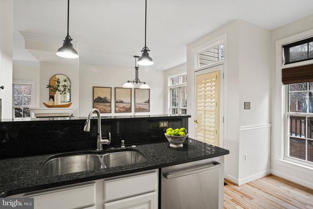 2028 ASHLEIGH WOODS CT, Rockville, MD 20851