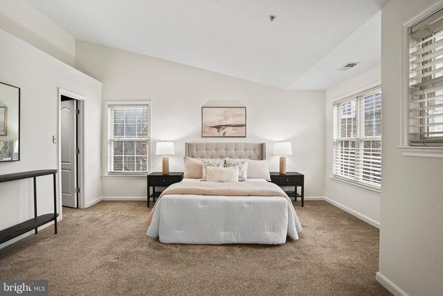 2028 ASHLEIGH WOODS CT, Rockville, MD 20851