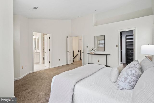 2028 ASHLEIGH WOODS CT, Rockville, MD 20851